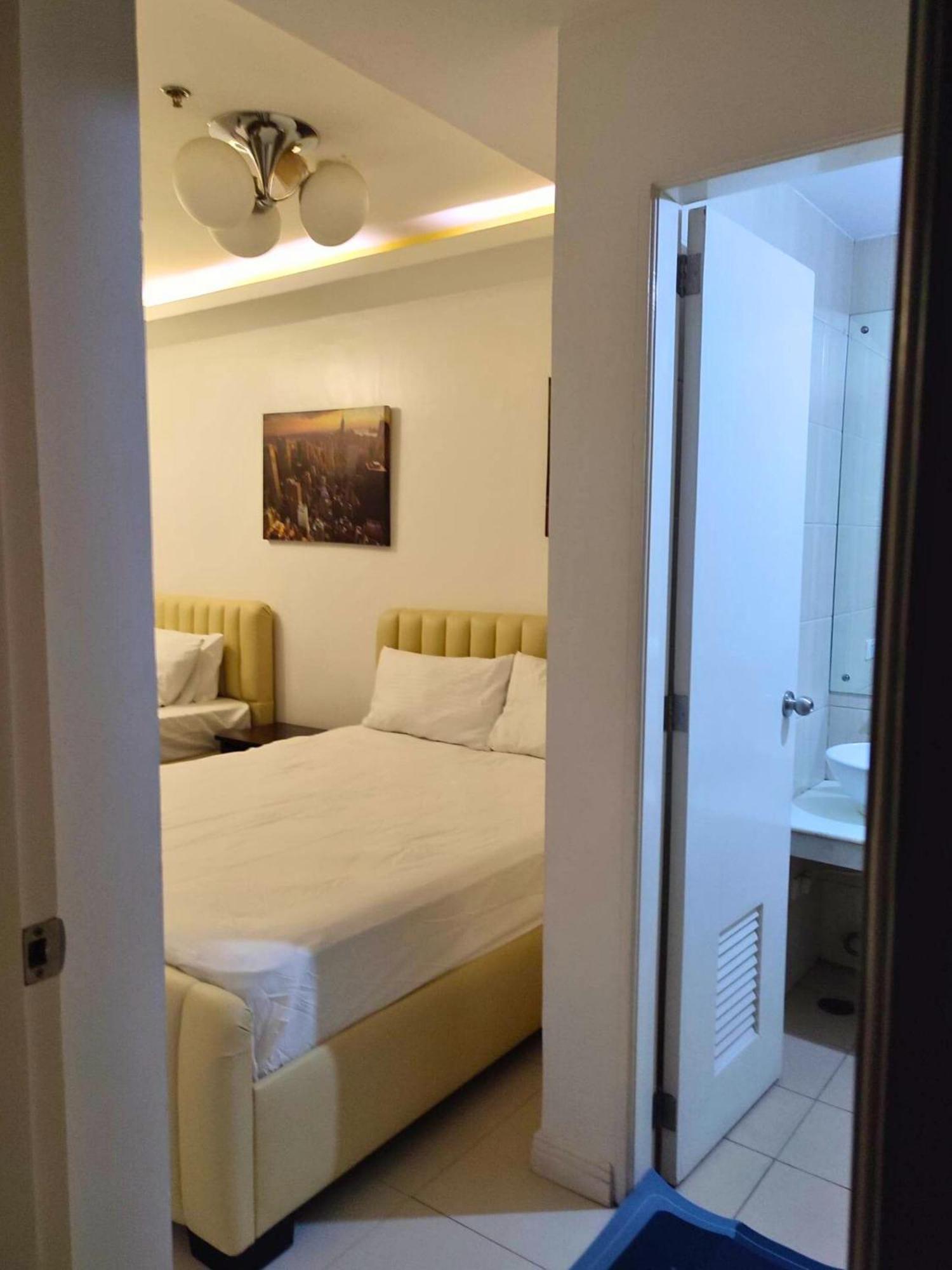 Near Us Embassy X Free Unlimited Pool, Massage & Sauna Access X Promo This Month! Explore Deluxe Studio W Balcony In Manila Perfectly Situated Near Naia Airport, Heart Of Manila Updated 2025 Price For Your Unforgettable Ultimate Staycation Experience Exteriör bild