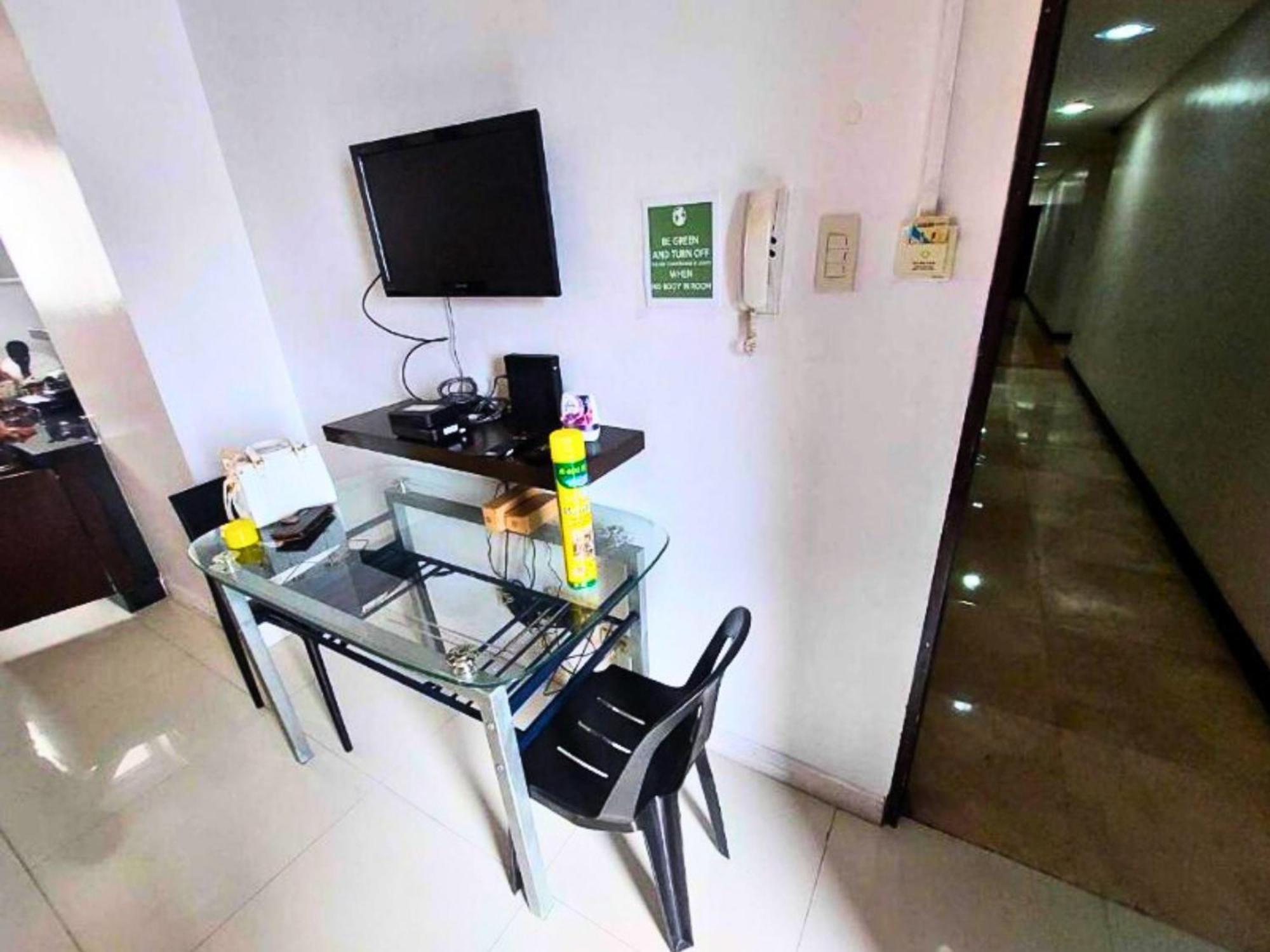 Near Us Embassy X Free Unlimited Pool, Massage & Sauna Access X Promo This Month! Explore Deluxe Studio W Balcony In Manila Perfectly Situated Near Naia Airport, Heart Of Manila Updated 2025 Price For Your Unforgettable Ultimate Staycation Experience Exteriör bild