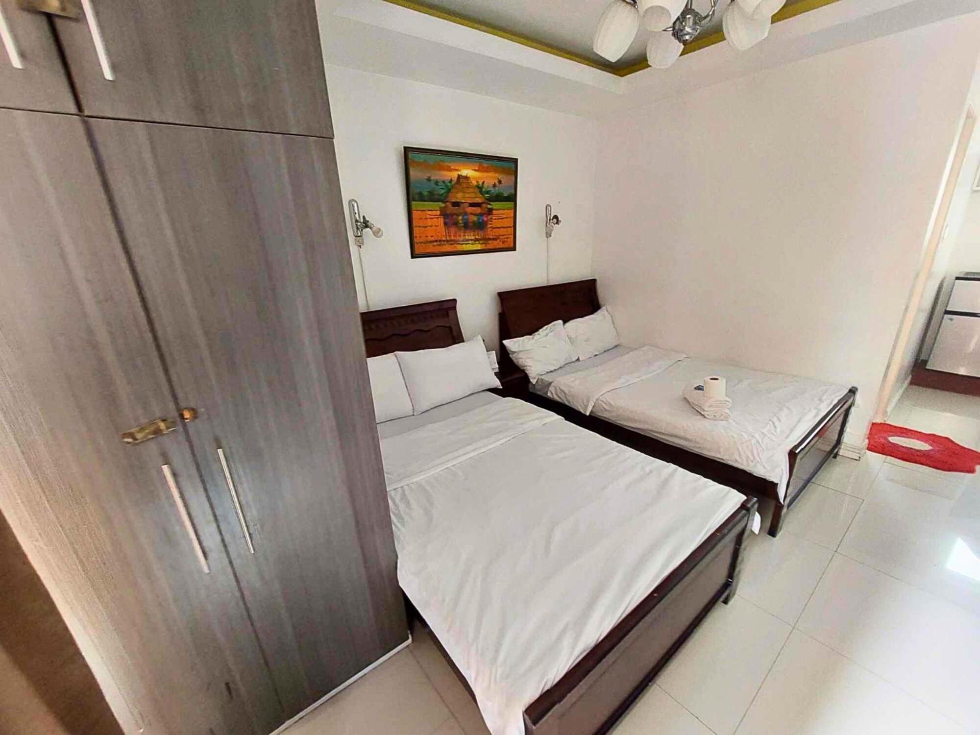 Near Us Embassy X Free Unlimited Pool, Massage & Sauna Access X Promo This Month! Explore Deluxe Studio W Balcony In Manila Perfectly Situated Near Naia Airport, Heart Of Manila Updated 2025 Price For Your Unforgettable Ultimate Staycation Experience Exteriör bild